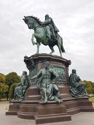 Ludwig Brunow: Reiterdenkmal Friedrich Franz II., feierliche Enthüllung 1893