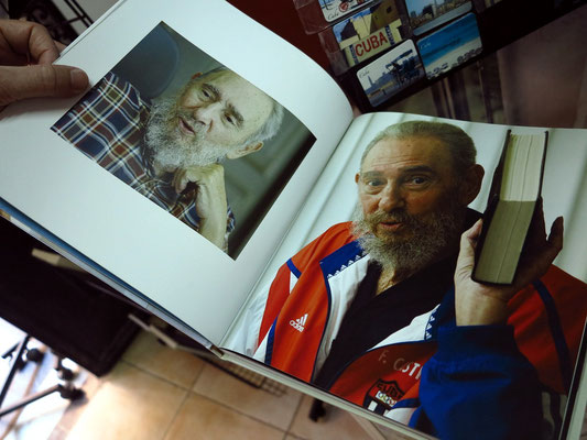 Fidel Castro, Büchermarkt auf der Plaza de Armas 