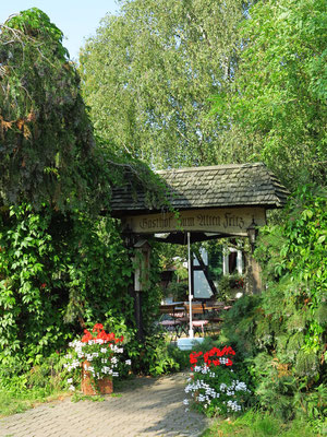 Altlewin 18 in Neutrebbin, Gasthof und Pension "Zum Alten Fritz", Einkehr zum Mittagessen