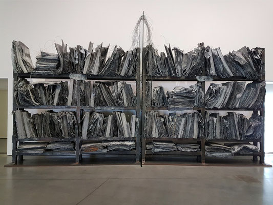 Anselm Kiefer (geb. 1945, Deutschland): The High Priestess/Zweistromland, 1985-1989, Steel, lead, copper, glass, photography, mixed media,  370x780x50 cm