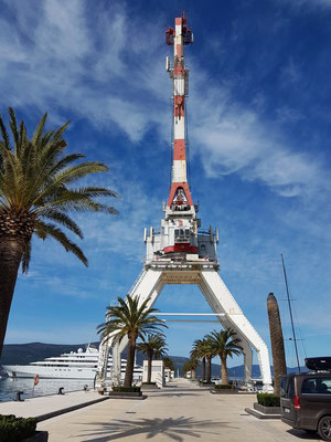 Porto Montenegro mit Superyachten, hier die Golden Odyssey