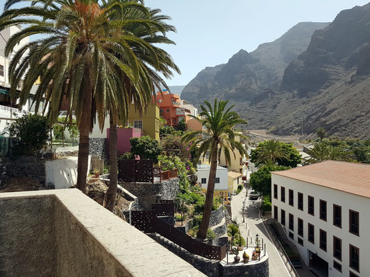 La Calera, Blick auf das Centro Cultural (rechts)