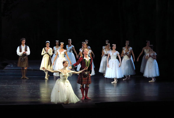 Applaus für La Sylphide: für Ekaterina Krysanova und Dmitry Gudanov (Sylphide und James)