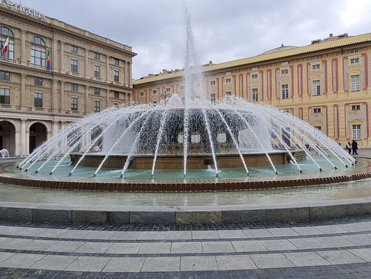 Genua, Piazza Raffaele de Ferrari