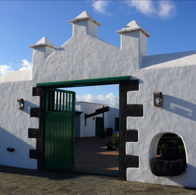 Monumento Casa del Campesino bei Mozaga