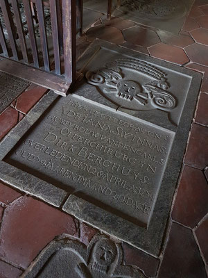 Grabplatten in der Niederländisch Reformierten Kirche