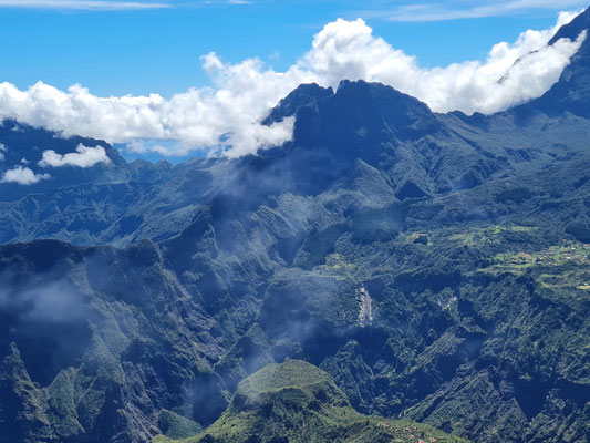 Der Cirque de Mafate ist die isolierteste Caldera in der Region, die nur zu Fuß oder per Hubschrauber zu erreichen ist