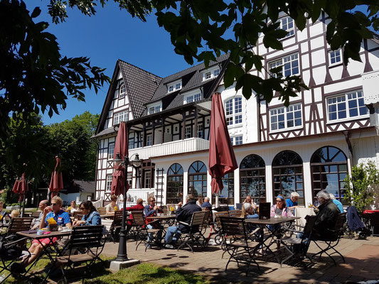 Hotel Hitthim in Kloster (Hiddensee), Treffpunkt der Persönlichkeiten aus Kunst und Wissenschaft