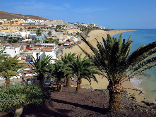 Morro Jable, Blick vom Mirador unterhalb der Parroquia de Ntra. Sra. del Carmen nach N