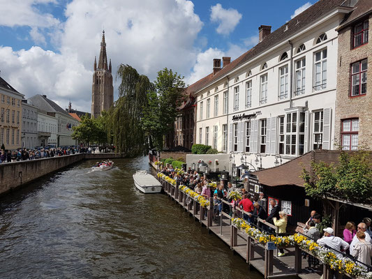 Brügge, De Dijver mit Blick auf die Liebfrauenkirche