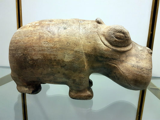 Hippopotamus, unbekannter Fundort, Calcit, archaische Periode ca. 3000 BC