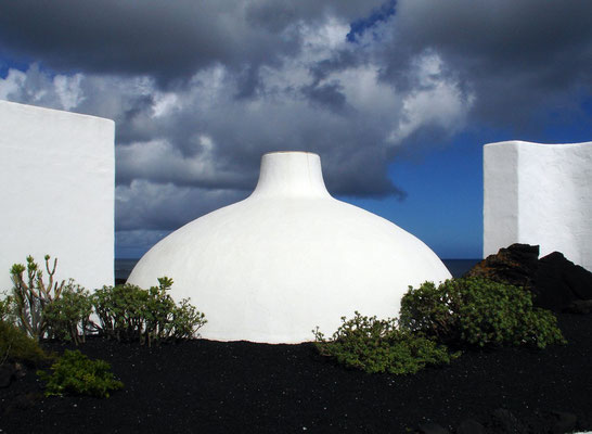 Los Jameos del Agua, Oberirdische Architektur