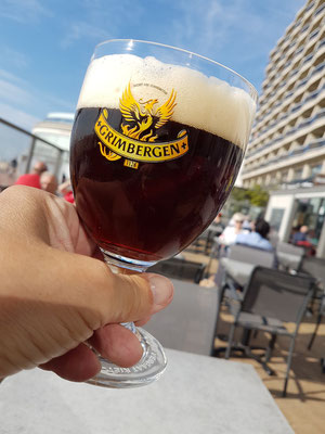 Im Restaurant Le Basque. Dunkles belgisches Bier Grimbergen