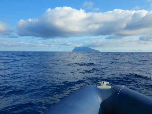 Überfahrt mit dem Zodiac-Schlauchboot nach Corvo