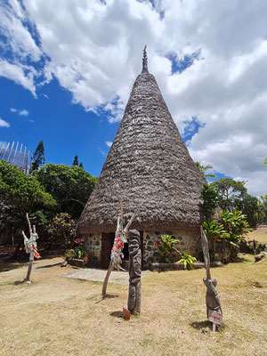 Traditionelles Haus der Kanak im Tjibaou-Kulturzentrum