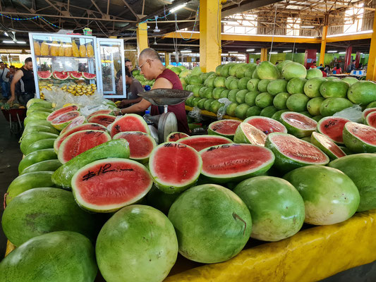 Gemüse- und Obstmarkt von Suva