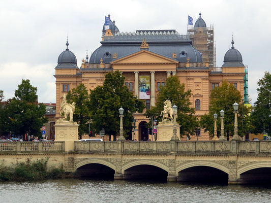 Mecklenburgisches Staatstheater Schwerin