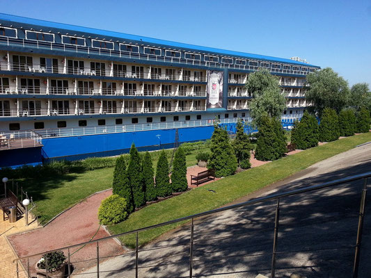 Bakkara Hotel am Dnipro (Landseite)