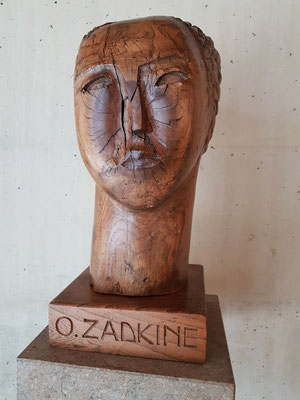 Ossip Zadkine, Frauenkopf, Holz 1922