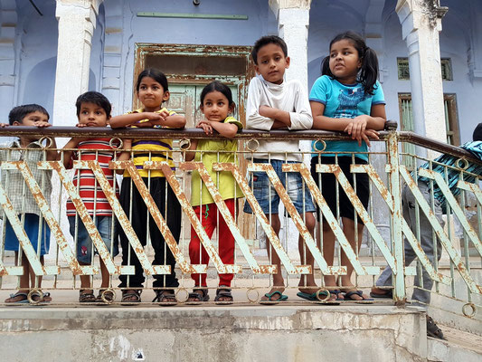 Kinder in Surajgarh