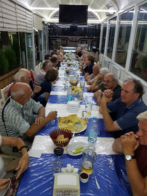 Abendessen im Restoran Çələbi Xan