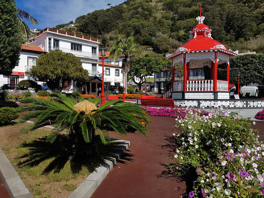 Jardim da República, das Zentrum von Velas