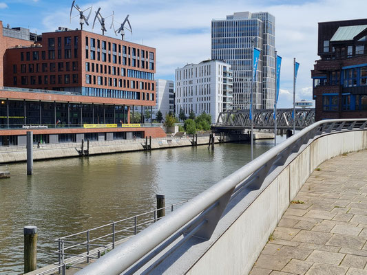 Magdeburger Hafen und Design-Zentrum