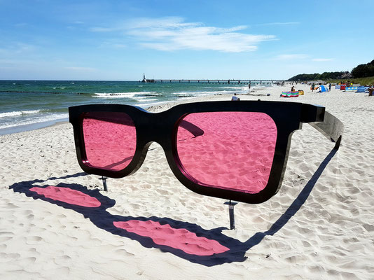 Sandstrand von Zingst, mit Blick zur Seebrücke