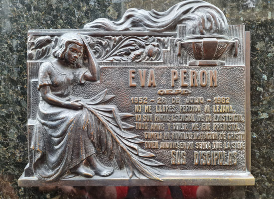 Friedhof La Recoleta, Grabplatte von Eva Perón