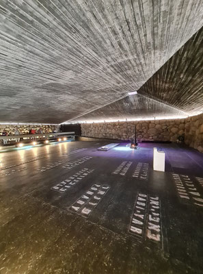 Yad Vashem, Halle der Erinnerung