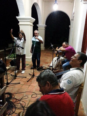 Musikgruppe mit kubanischer 8-Silben-Musik in der Casa de Cultura von Viñales