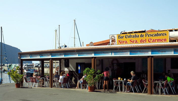 Frühstücken in der Bar Cofradía de Pescadores in Vueltas