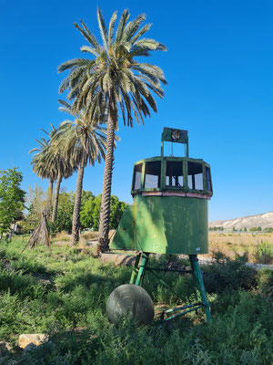 Alter Wachturm aus früherer wehrhafter Zeit an Grenze zu Jordanien