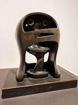 HENRY MOORE  Helmet No. 2, Bronze, ca. 1950