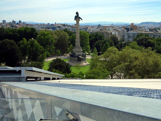 Casa da Música, Blick von der Dachterrasse auf Rotunda da Boavista / Praça Mouzinho de Albuquerque