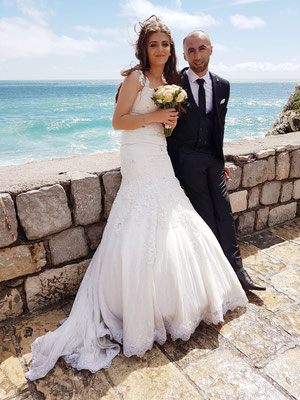 Foto-Treffpunkt für Hochzeitspaaare vor der Kirche St. Sava