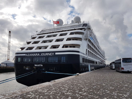 Kreuzfahrtschiff Azamara Journey im Hafen von Ostende