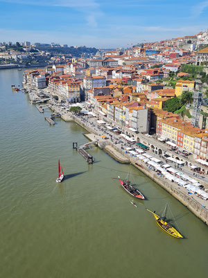 Blick von der Ponte Luís I auf Porto