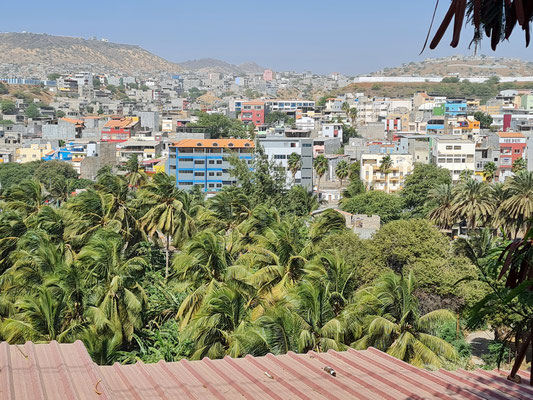 Umgebung von Praia, Blick von der Oberstadt (Plateau)