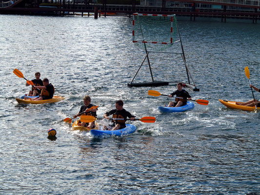 Sportliche Aktivitäten im Hafen von Kopenhagen