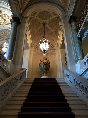 Ehrentreppe zum Grand Foyer