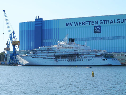 MV Werften Stralsund GmbH mit der "Crystal Endeavor", (Kreuzfahrtschiff für Expeditionsreisen)