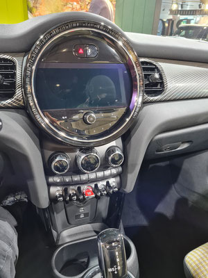 Cockpit des Mini Cabrio