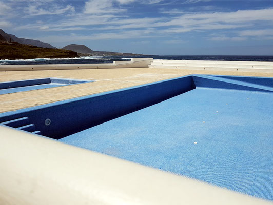 Garachico, Schwimmbecken im Uferbereich