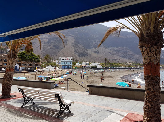 Blick vom Paseo Las Palmeras auf die Playa Valle Gran Rey