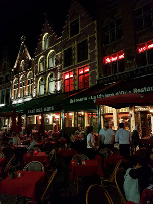 Gastronomie am Marktplatz von Brügge