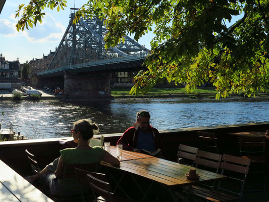 Biergarten "Genießen am Blauen Wunder"