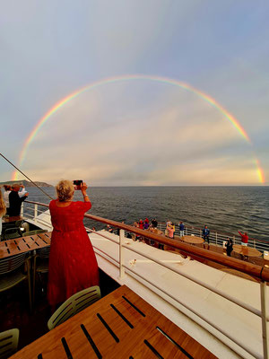 Ein perfekter Regenbogen am Kap der Guten Hoffnung