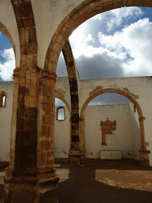 Betancuria, Kirche Santa María (um 1620), dreischiffiger Hallenbau