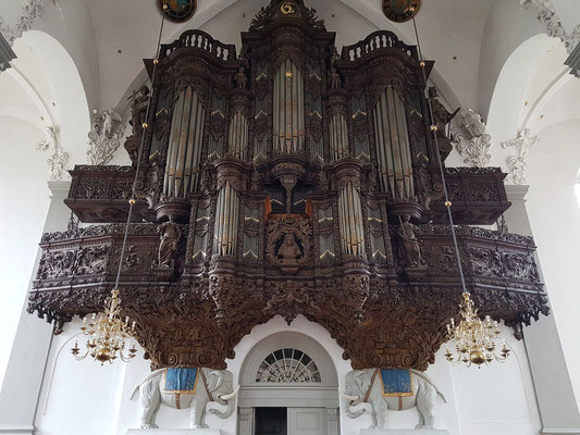 Baroke Erlöserkirche (Vor Frelsers Kirke), Orgel (1698-1700)